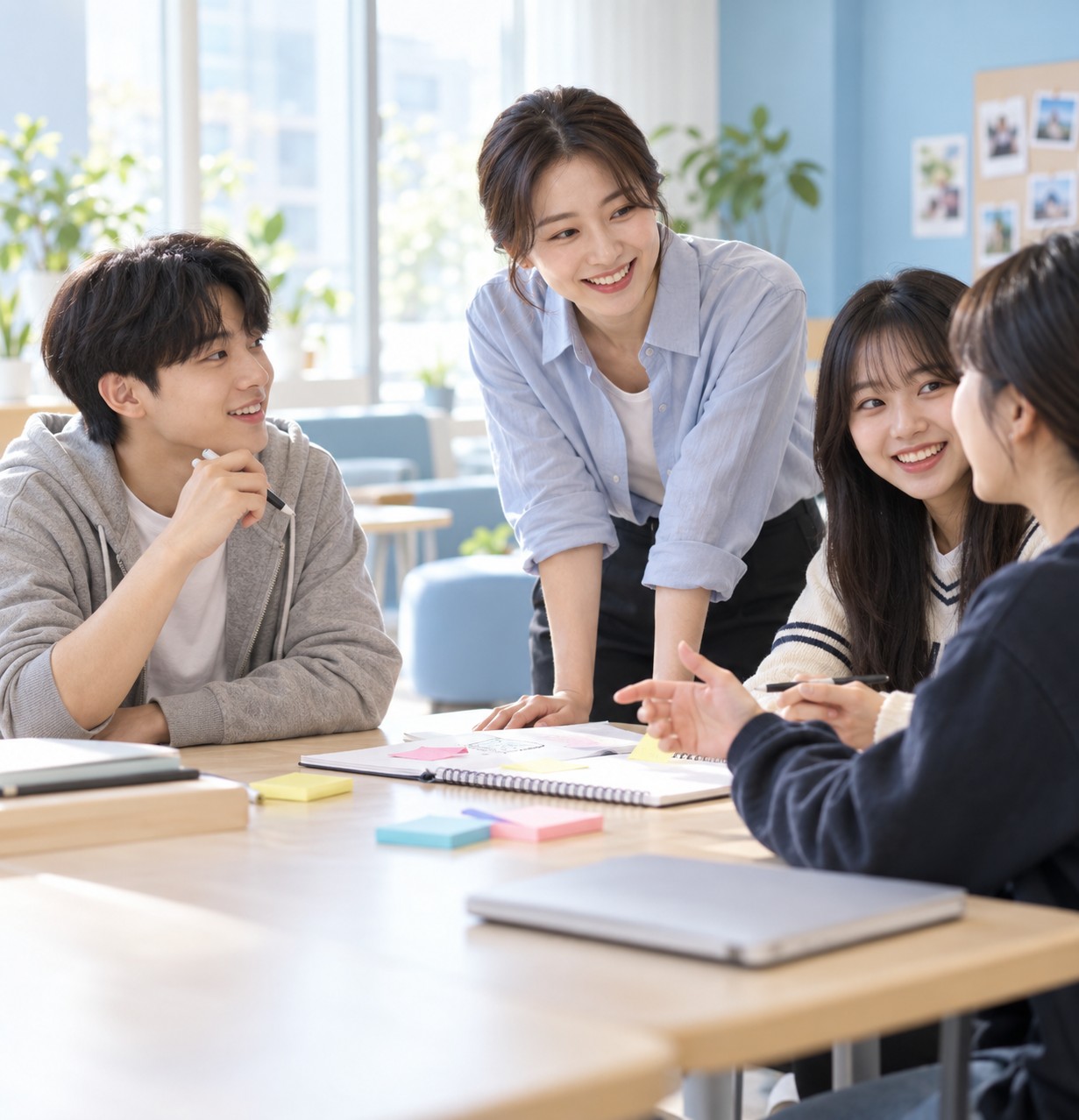 청소년학 학위과정을 준비하는 성인 학습자 이미지